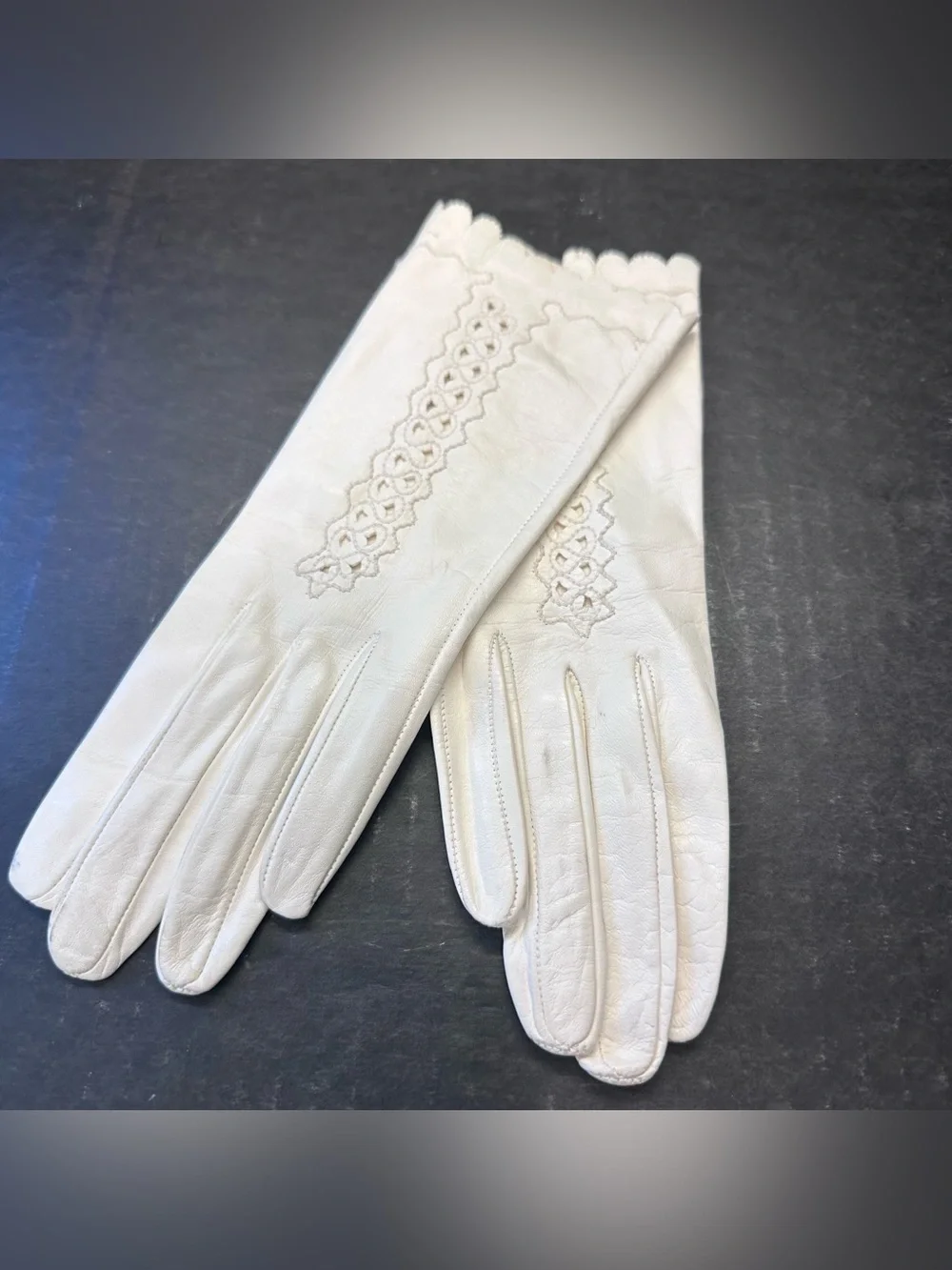 Vintage White Leather Gloves Small First Communion Petite Costume Prop